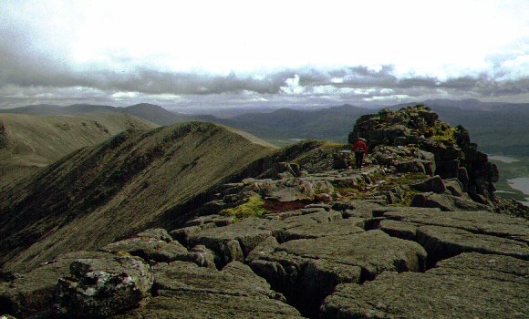 Fisured Slabs on the Ridge